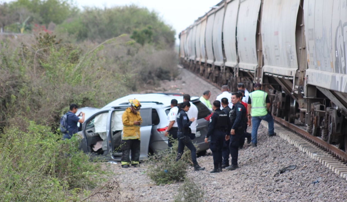 Dos lesionados en Mazatlán por intentar ganarle el paso al tren