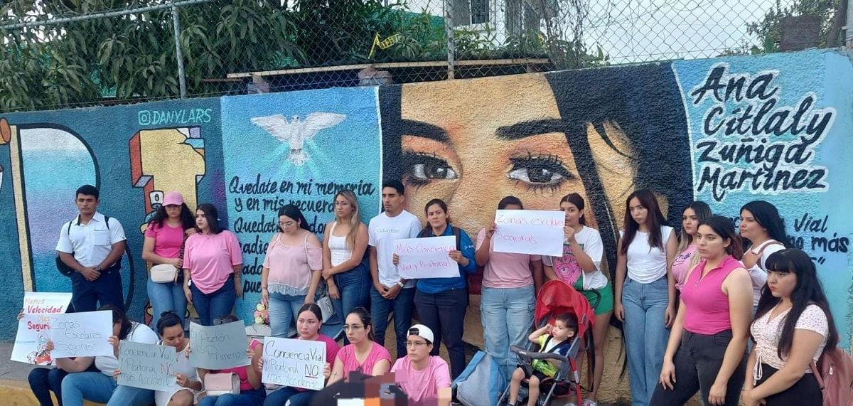 Más señalamientos y mayor seguridad piden familiares de Ana Citlaly la joven que murió al ser arrollada por un urbano