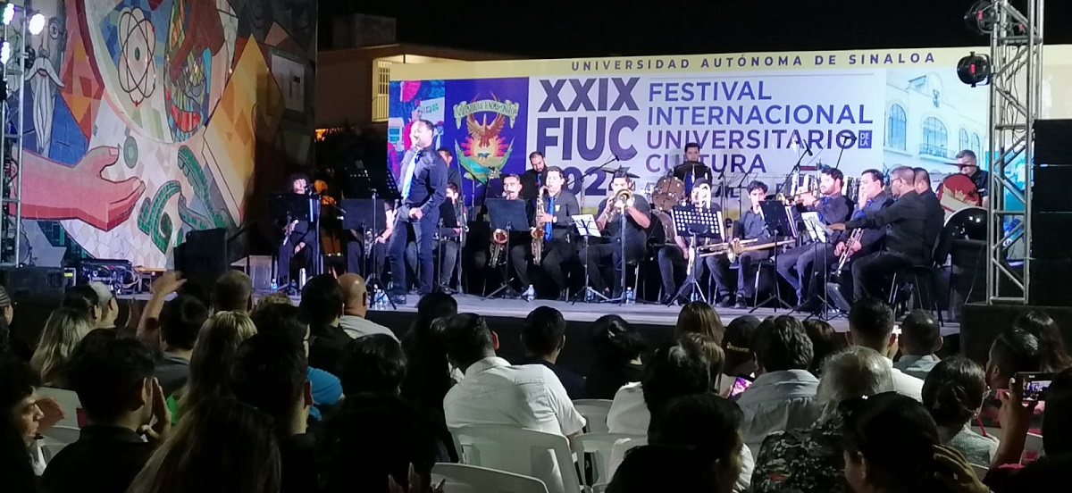 En Mazatlán dio inició el Festival Internacional Universitario de la Cultura 2024, se homenajeó a la banda El Recodo
