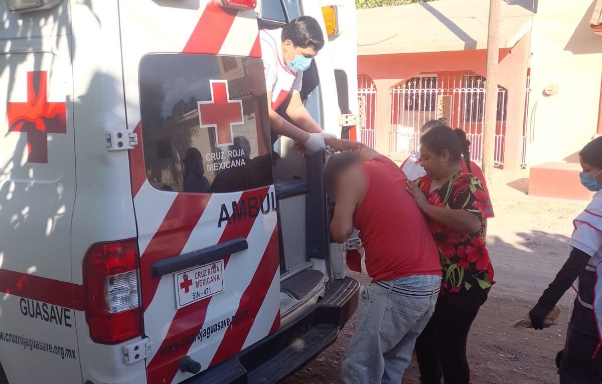 Hombre es herido con una piedra en el rostro por su propio hijo en Guasave