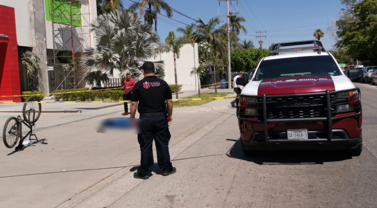 Adulto mayor queda tirado y sin vida a las afueras de la CMIC en Los Mochis