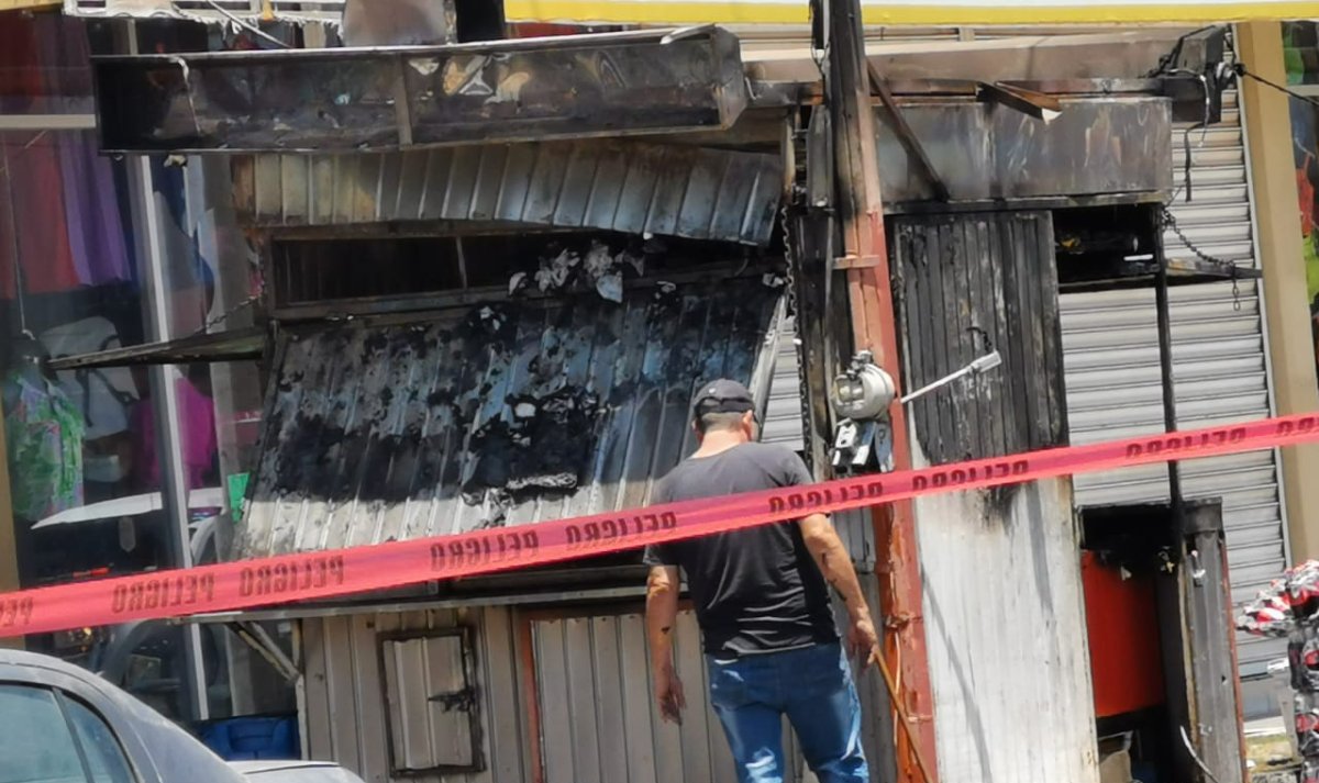 Se incendian los famosos hot dog Venecia en el centro de Los Mochis