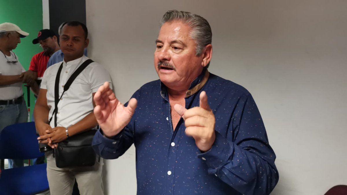 Habrá mano dura contra locatarios del mercado Zona 030; comuna ya no tolerará más conflictos internos