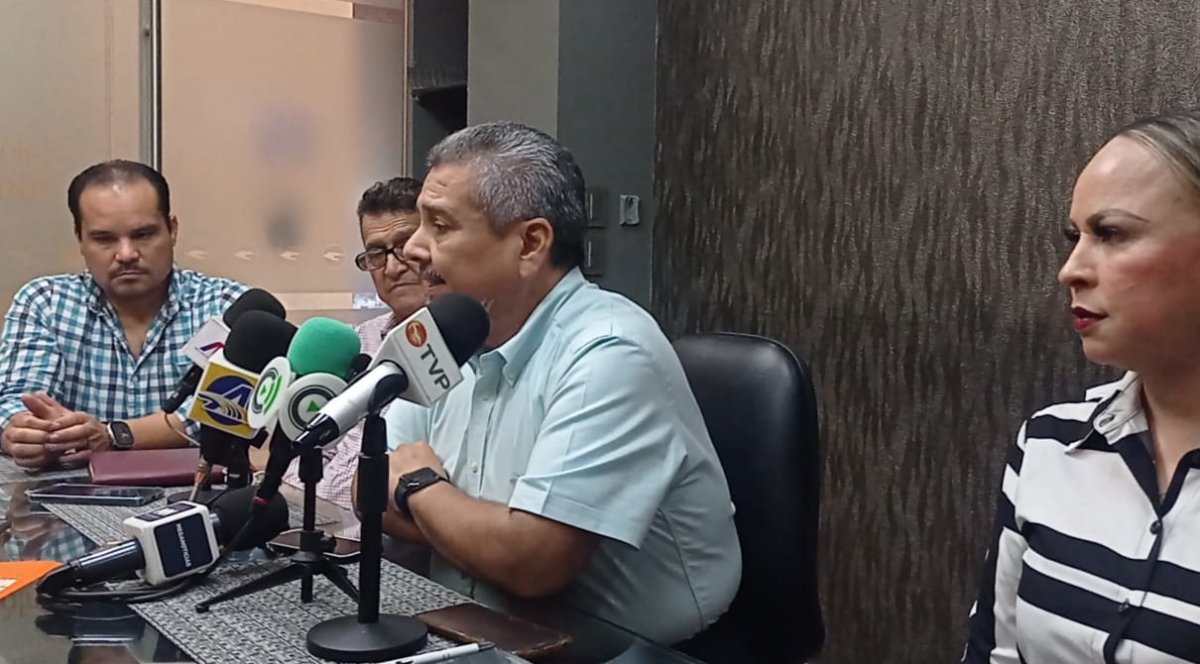 AMLO al visitar varios estados es a favor de promover el voto de su partido; violando la ley: Intercamaral