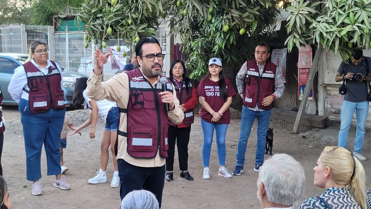 Juan de Dios Gámez Mendívil visita el Palmito Viejo