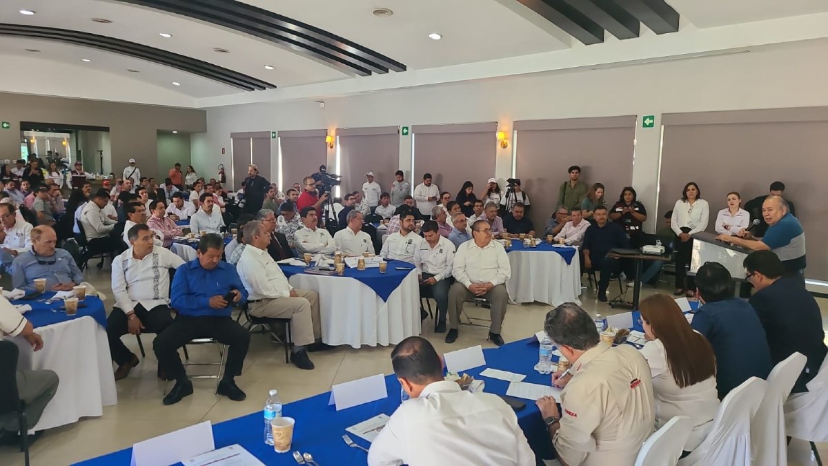 Como albañiles, la 4T construye un nuevo México con cimientos firmes: Enrique Inzunza