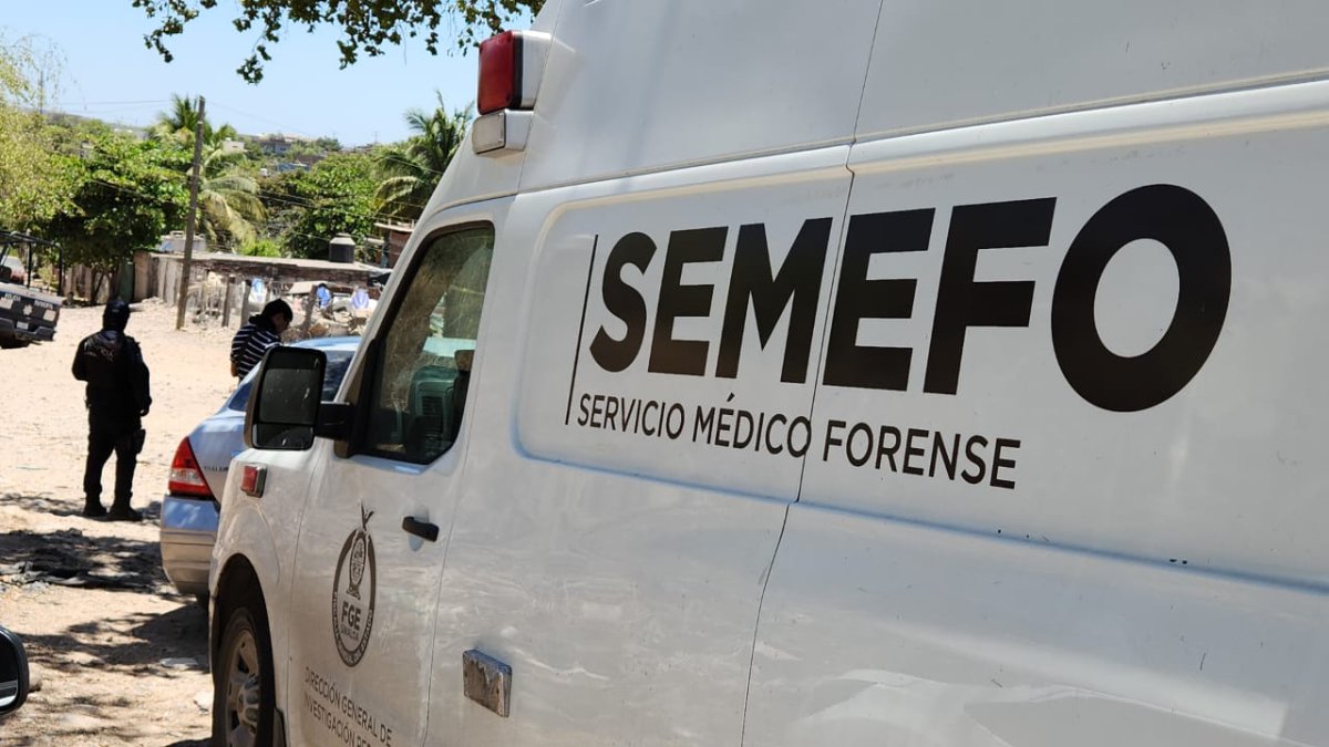 Encintado del rostro y de las manos localizan asesinado a balazos a un hombre en Sanalona, Culiacán