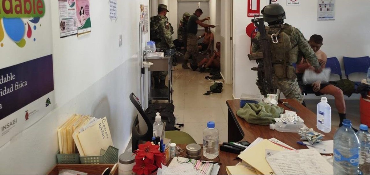 “Tienen quemaduras en cuerpo y vías aéreas”; Tres de los nueve militares están graves: Secretario de Salud