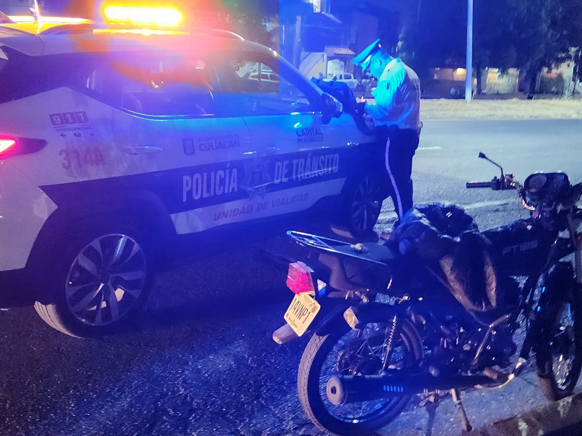 Raúl Iván queda grave en accidente de motocicleta en la salida norte de Culiacán