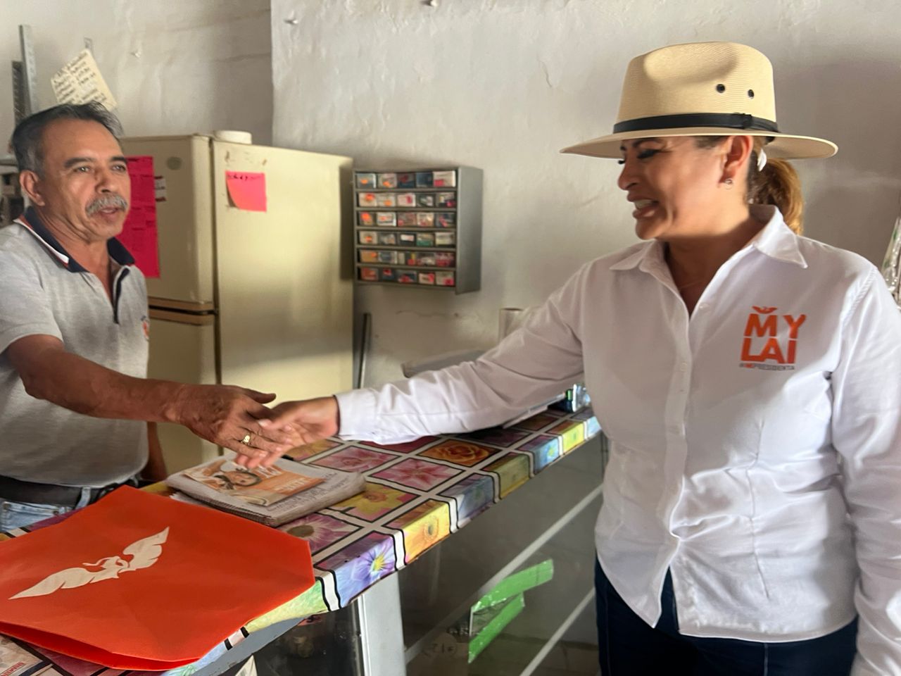 My Lai Quintero recorre el Walamo, la Isla de la Piedra y Barrón como parte de su campaña a la alcaldía de Mazatlán
