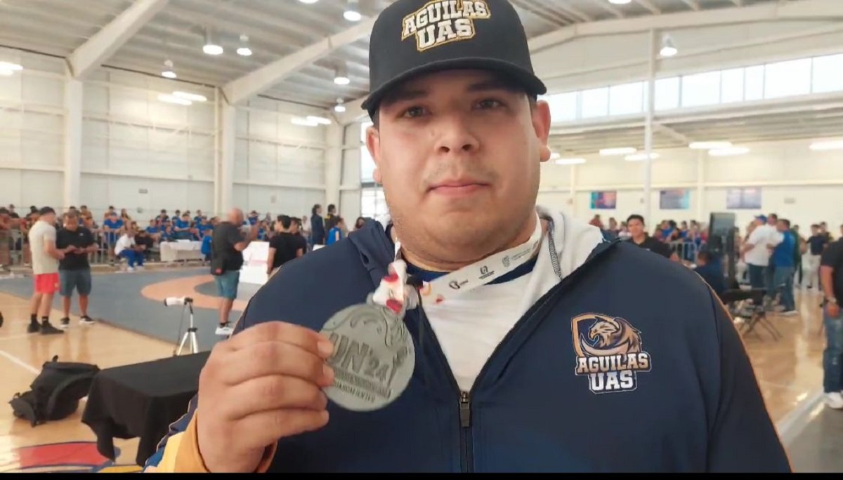 Paúl Morales gana plata para la UAS en Lucha de Universiada Nacional
