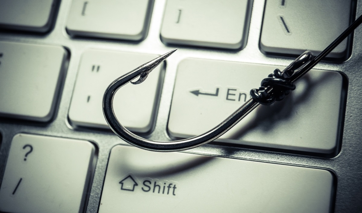 ¡Mucho cuidado con darle clic! Checa la lista de páginas de internet falsas usadas para estafar