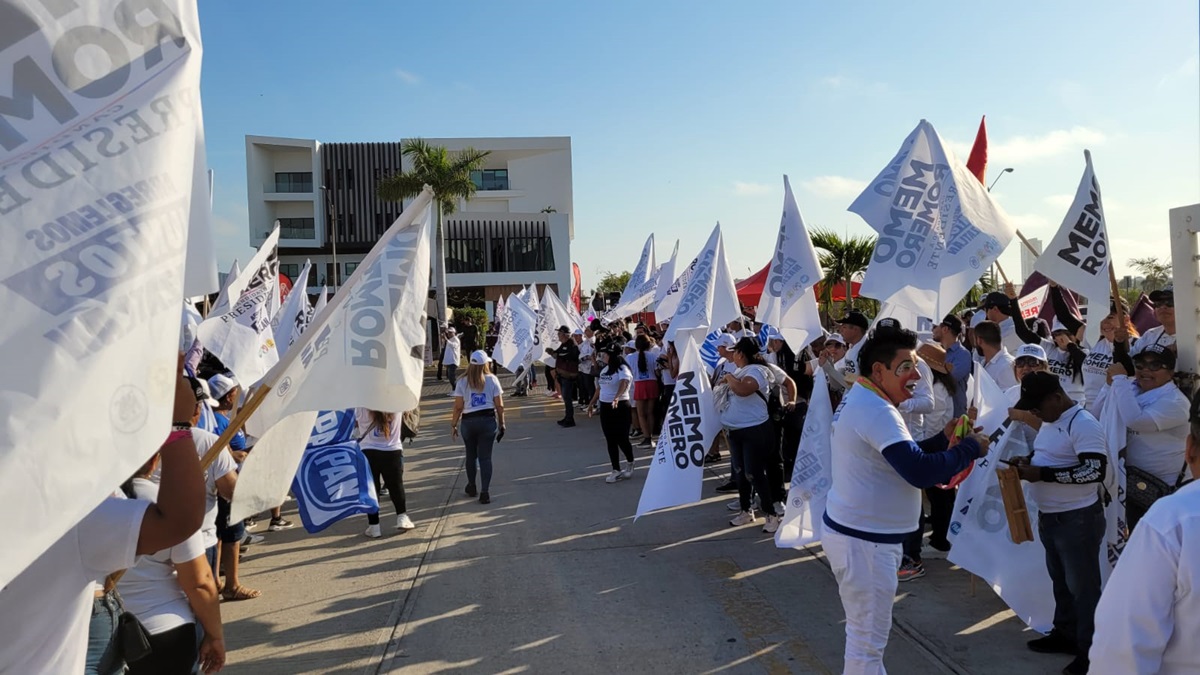 ‘Sacan el galillo’, arman competencia porras de candidatos a alcaldía de Mazatlán, mientras está el debate