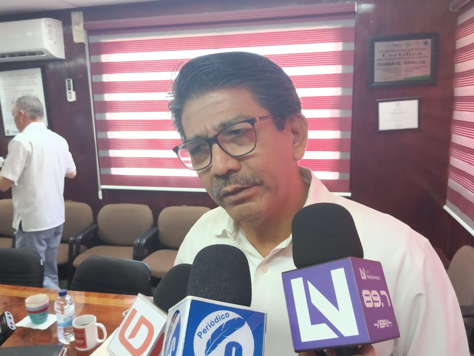 Verá el debate a la alcaldía, pero por internet; presidente de Guasave espera un encuentro de altura