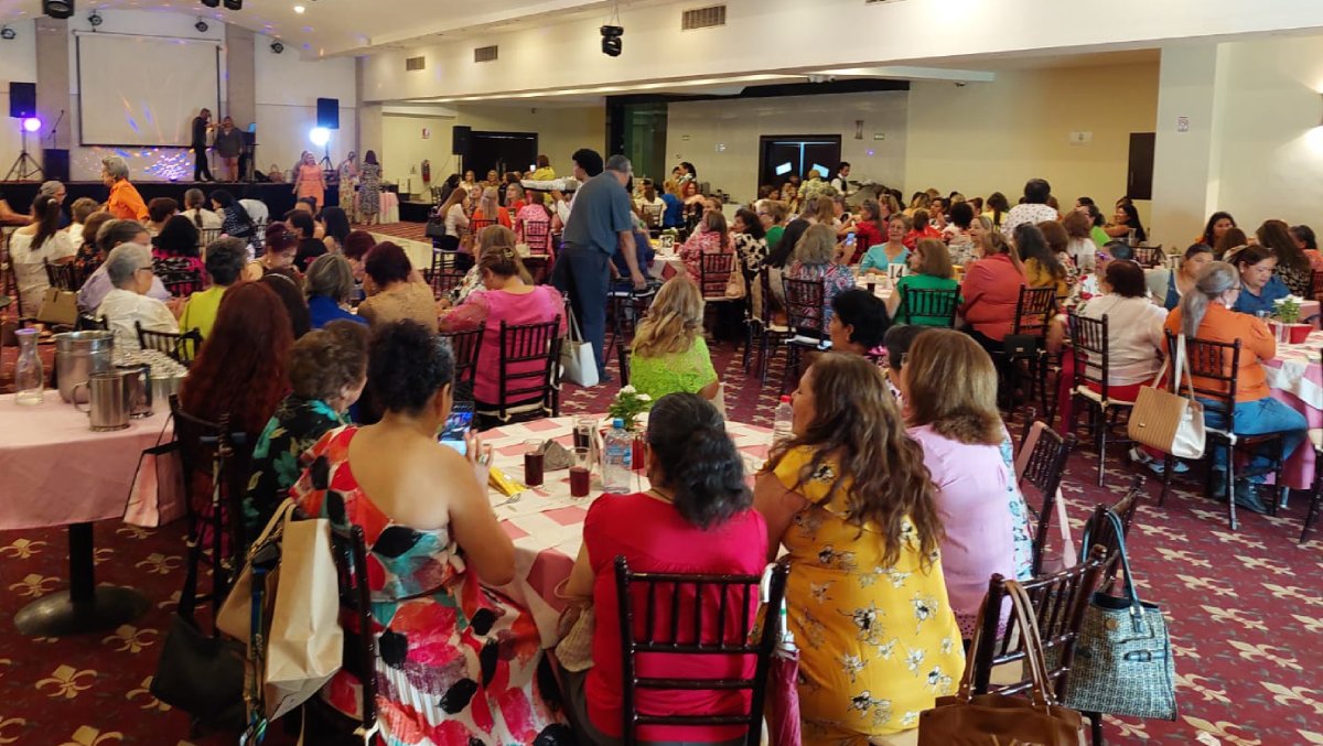 “Damas Voluntarias de la Mano de Dios”, realizan el 3 desayuno con causa pro asilo de ancianos Santa Rosa