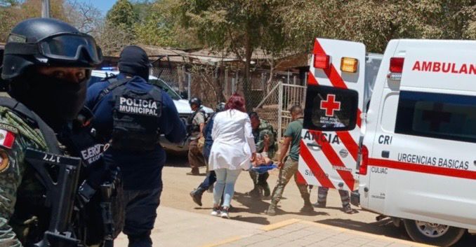Reportan militares heridos tras explosión de narcolaboriario en El Pozo, Imala, en Culiacán