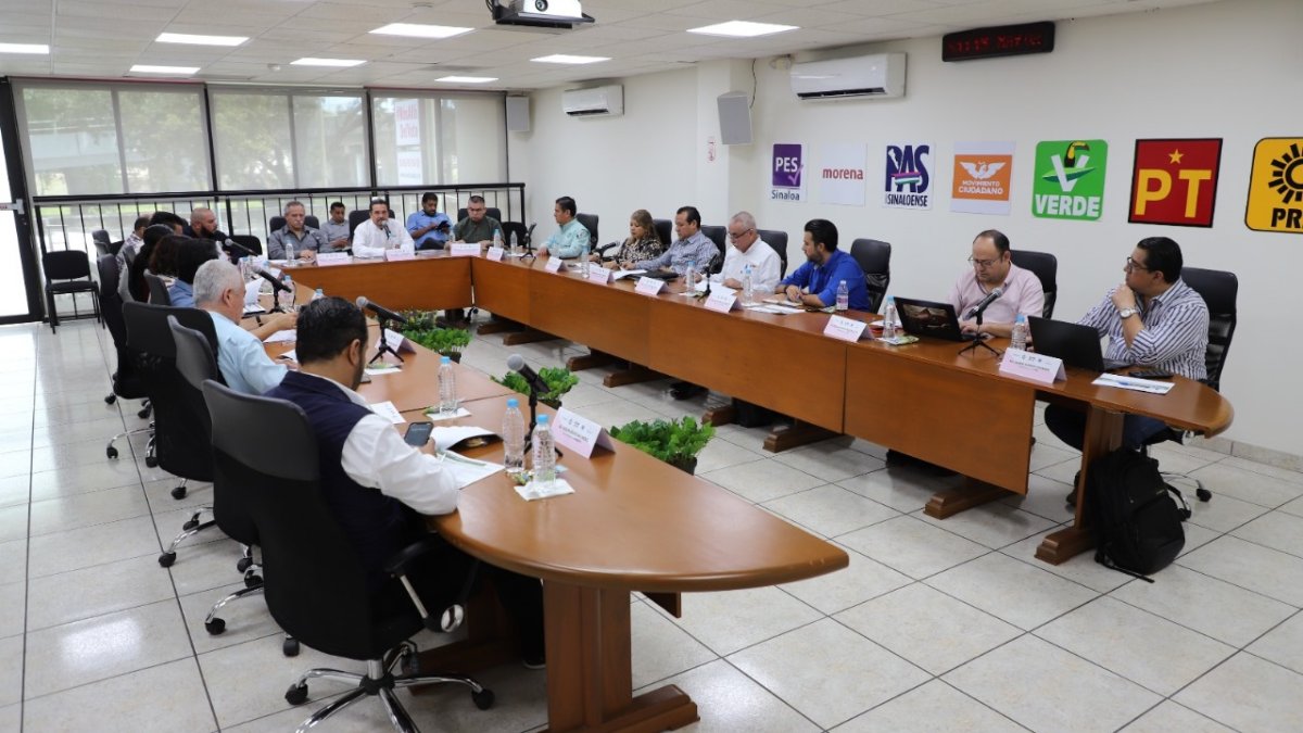 Se reúnen IEES y autoridades de seguridad de Sinaloa