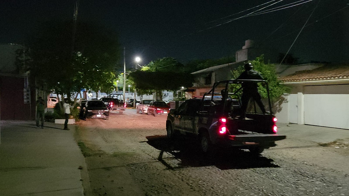 ¡Los agarran en la movida! Se meten a robar a una casa de Las Quintas, en Culiacán y son detenidos