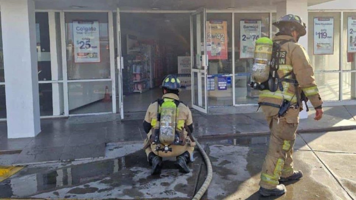 Por segunda ocasión se incendia farmacia en Mazatlán