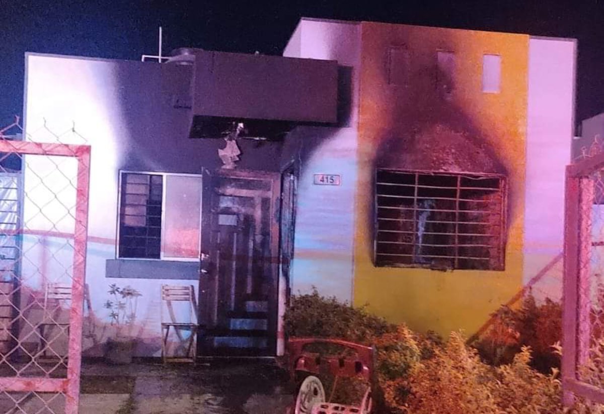 Se incendia una casa en Valle Bonito, en Guamúchil; su dueño resultó intoxicado