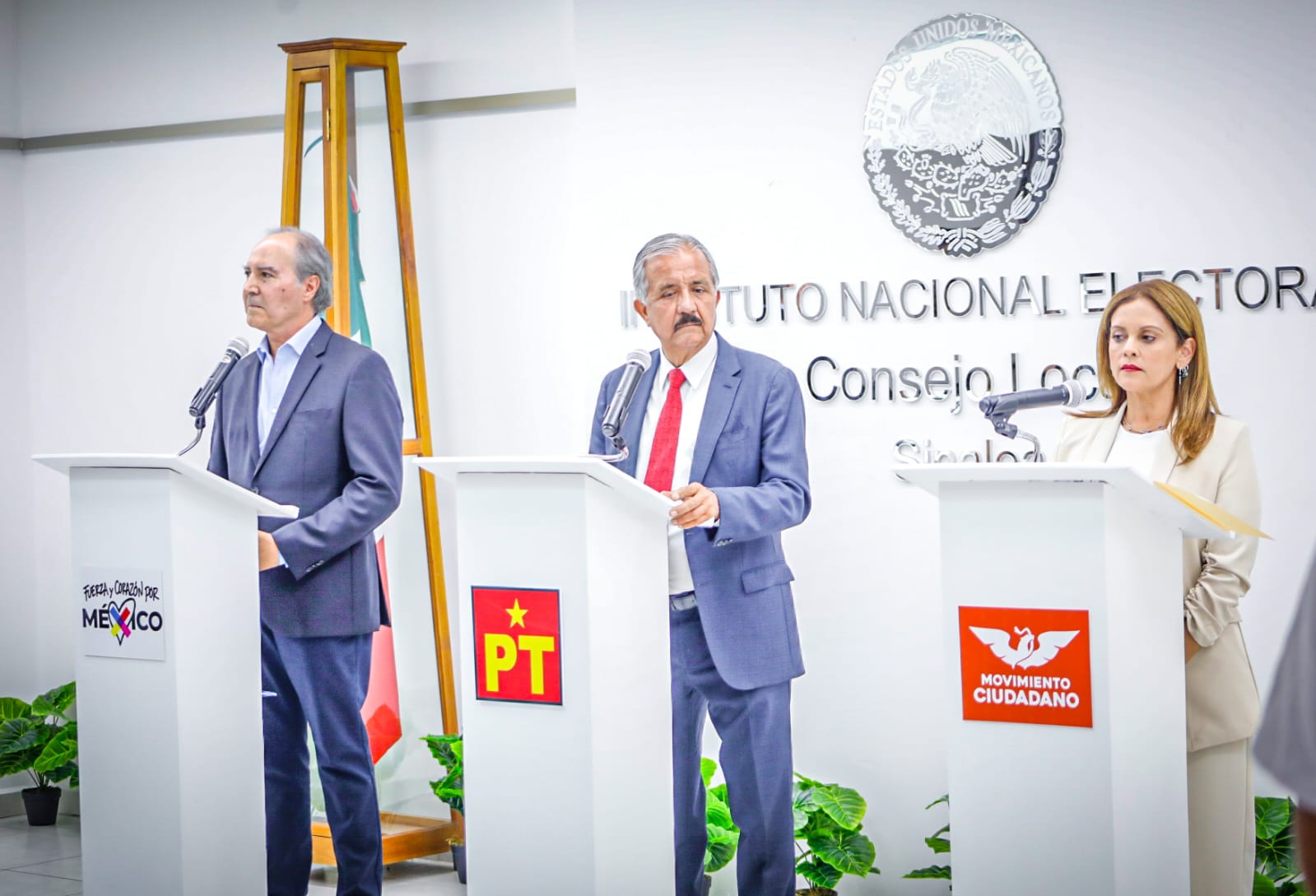 Con ausencias de candidatos, así se vive en segundo debate del INE al Senado (EN VIVO)