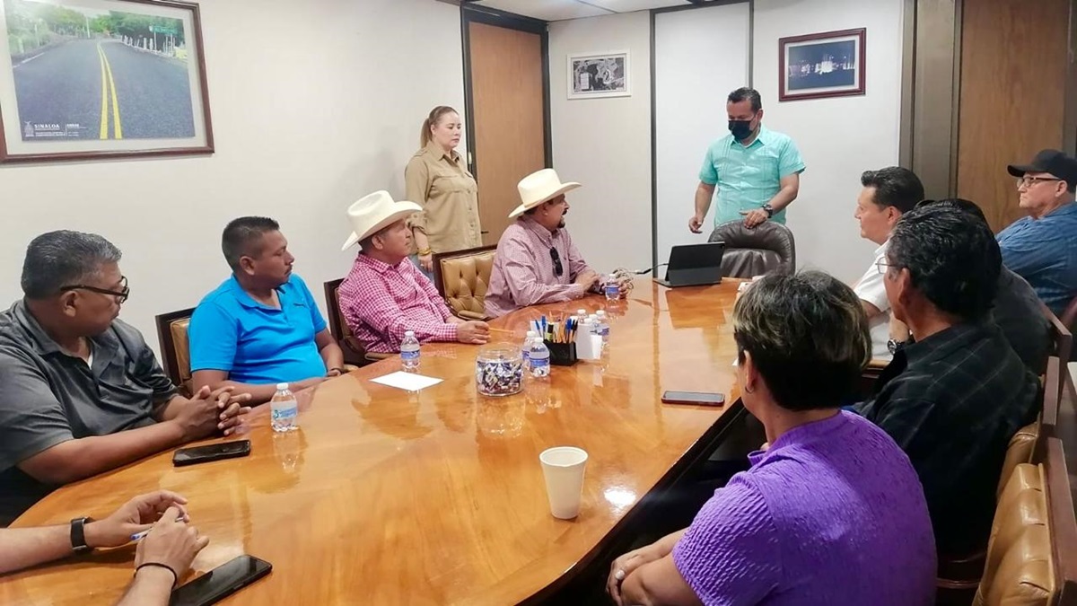 Logra Serapio Vargas acuerdo con Gobierno del Estado para construcción del puente en carretera a Las Arenitas