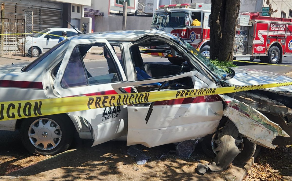 Taxista muere tras sufrir infarto mientras conducía; chocó contra árbol en Culiacán