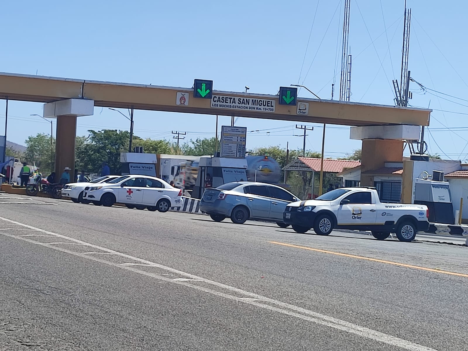 Trigueros de El Carrizo liberarán la caseta de peaje de San Miguel al no recibir el pago de sus cosechas