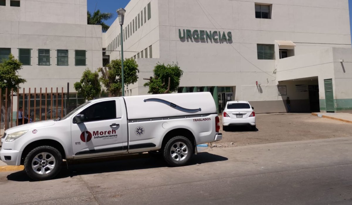 Arrojan a un hombre sin vida a las afueras del Hospital General de Los Mochis