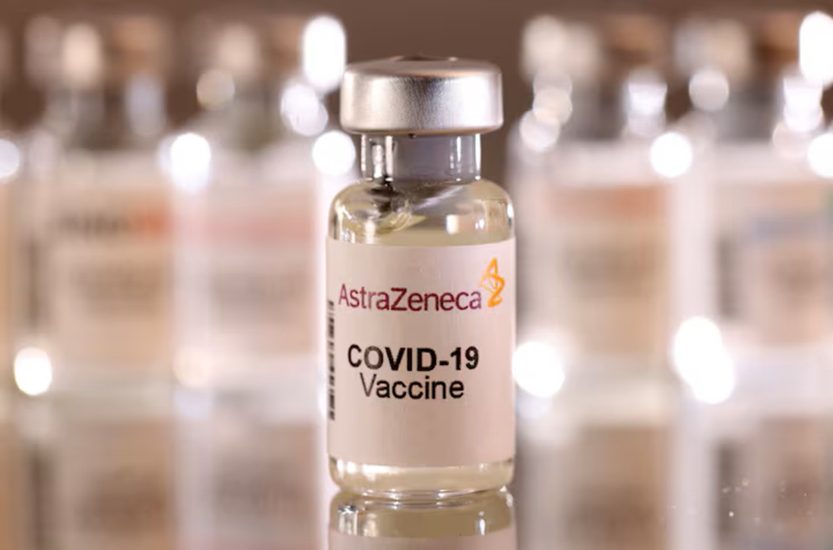 AstraZeneca retira su vacuna antiCOVID, del mercado mundial, tras reconocer ‘raro efecto secundario’