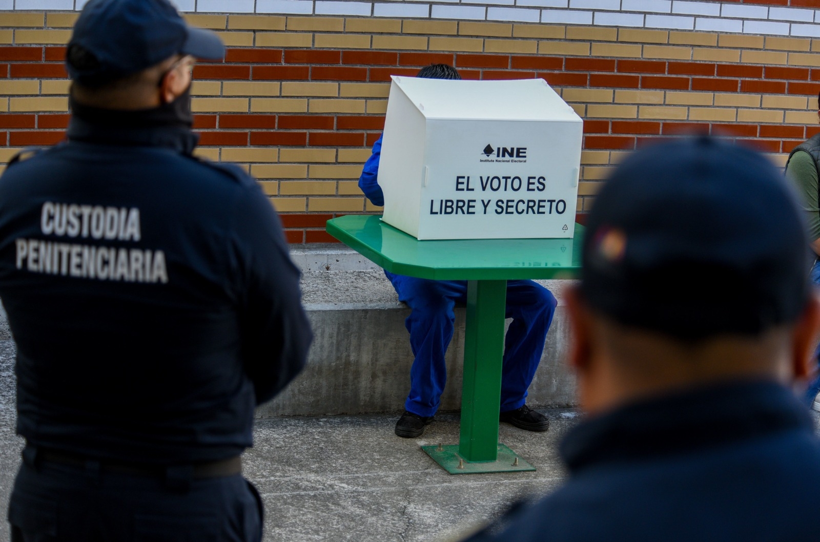 Un 95% de los reos participaron en elección anticipada: INE