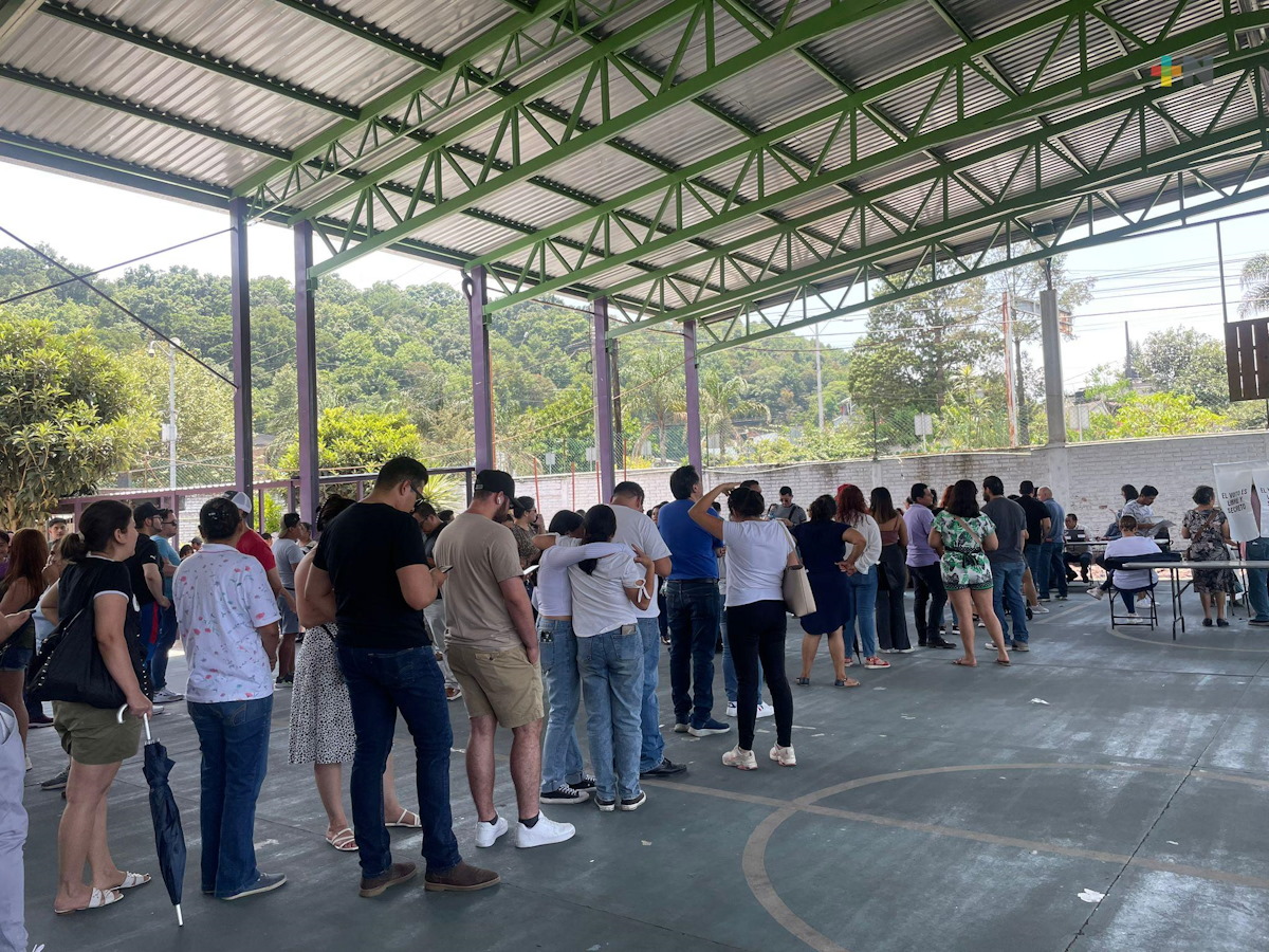 ¡El color no importa! INE desmiente restricciones de vestimenta para votar