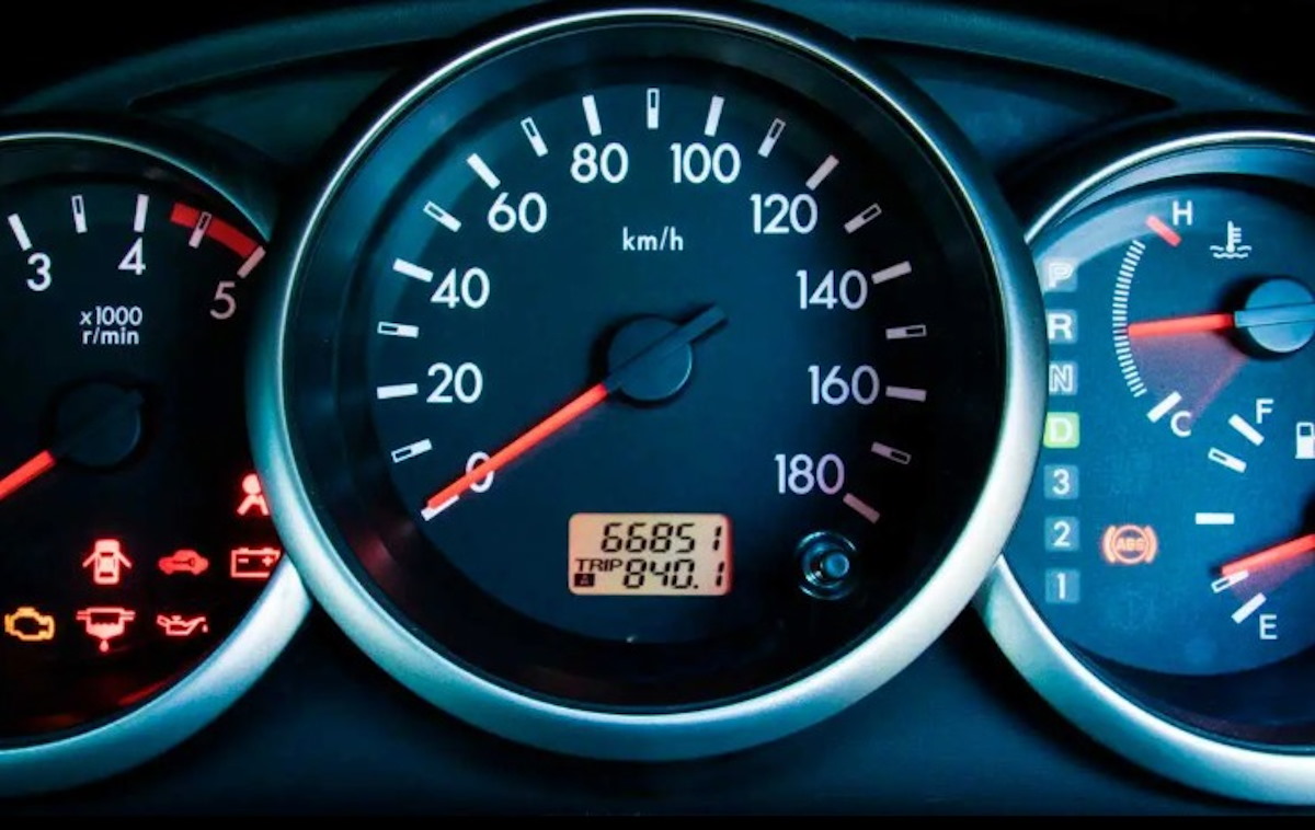Esta es la velocidad a la que debes conducir para ahorrar gasolina