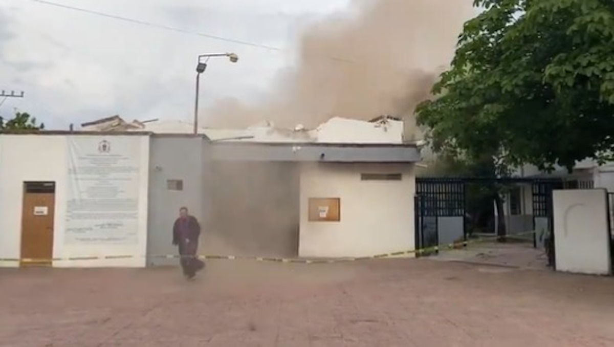 ¡Aguas padre! Así colapsó una iglesia en Jalisco; había sido desalojada antes (video)