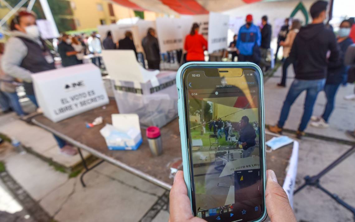 ¡No te dejes engañar! Ciudadanos pueden ingresar a las casillas con celulares, aclara el INE