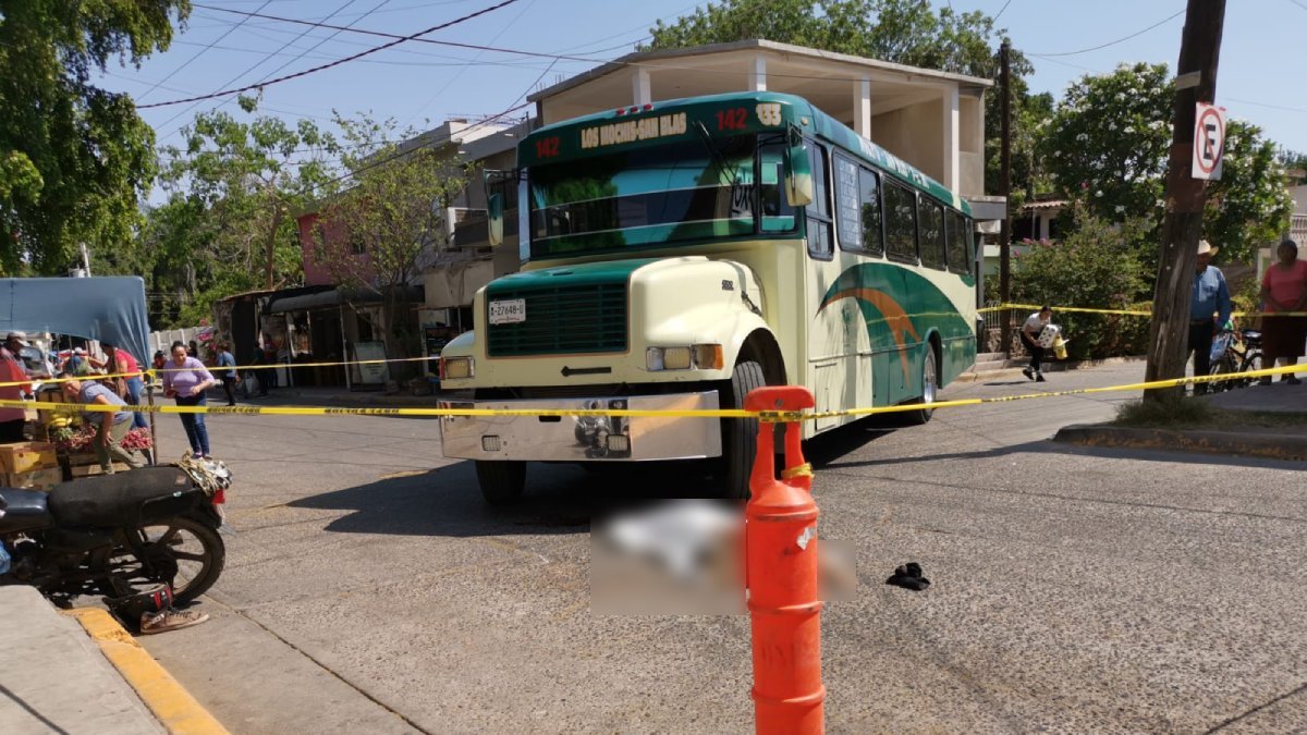 Adulto mayor pierde la vida luego de ser atropellado por un camión de pasajeros en Mochicahui, El Fuerte