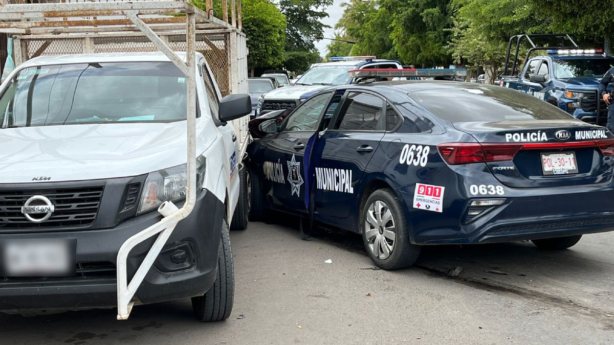 Policías Municipales de Guasave resultan lesionados en choque