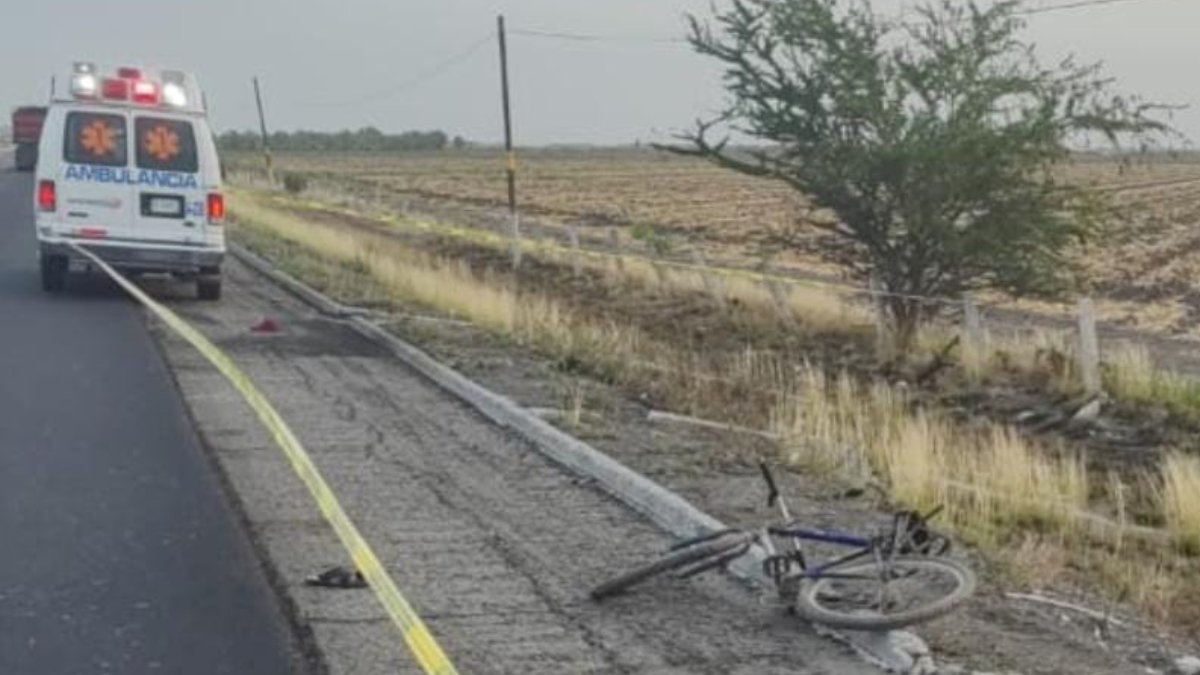Conductor de bicicleta muere tras ser arrollado sobre la Culiacán-Mazatlán