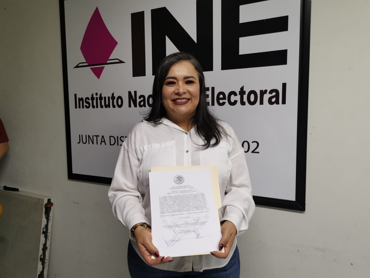 Recibe Ana Ayala acta de mayoría y es reelecta como diputada federal por el distrito 02