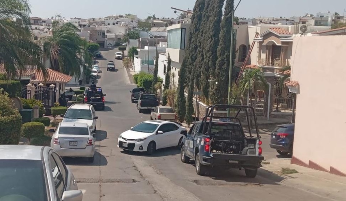 Ataca la “banda del Bora negro” y asalta a punta de pistola una farmacia en Culiacán