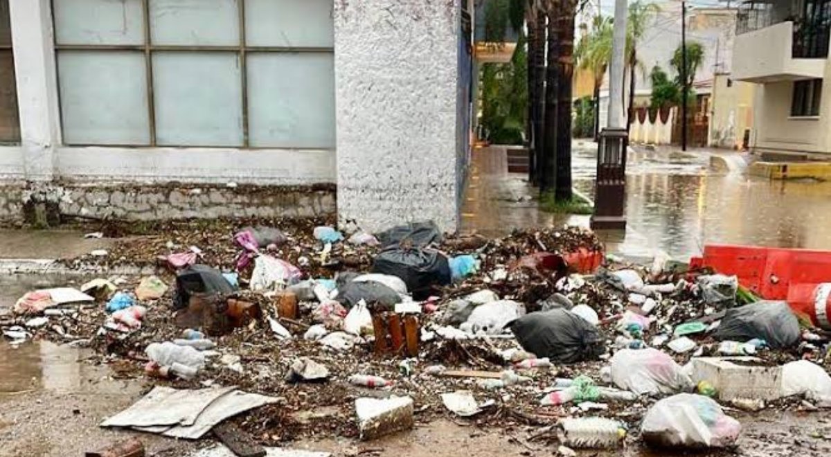 Hay que tratarlos como niños, señala alcalde sobre mazatlecos que sacan la basura durante las lluvias