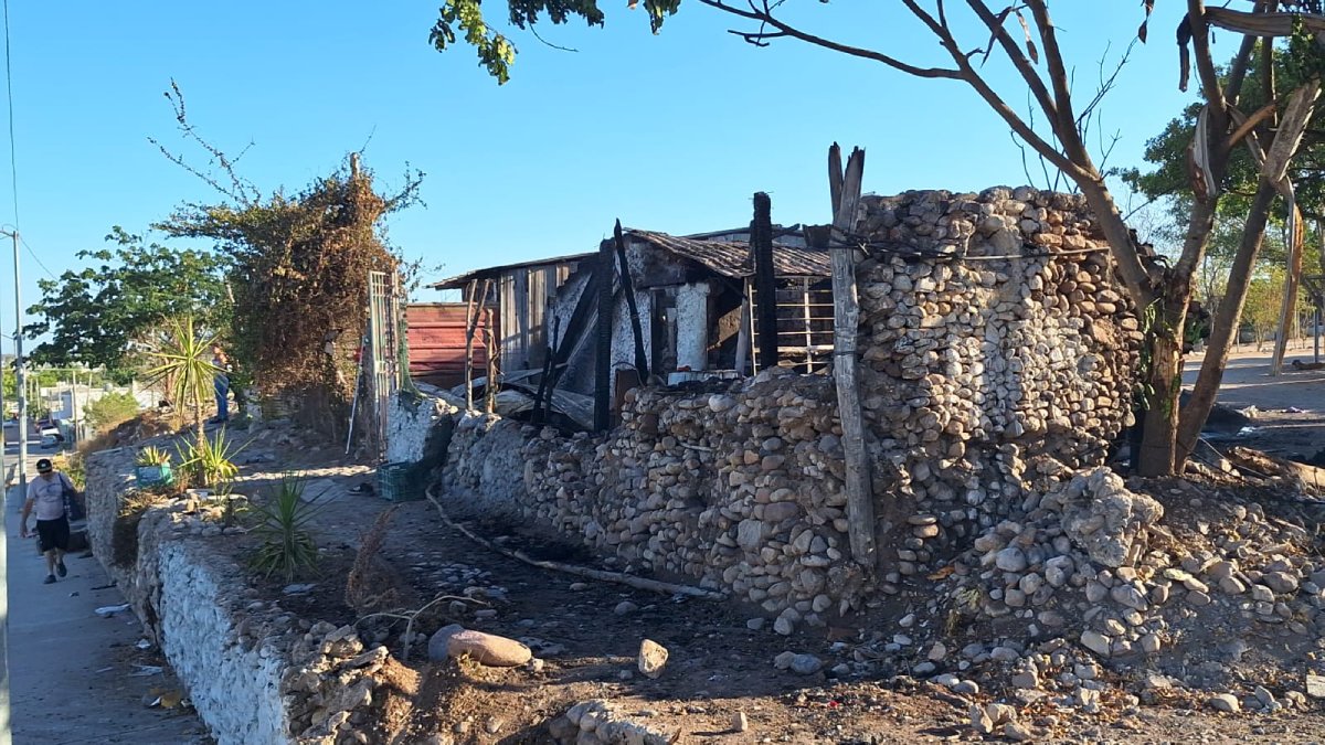 Se quema la famosa ‘casa de piedra’ de Chula Vista en Culiacán