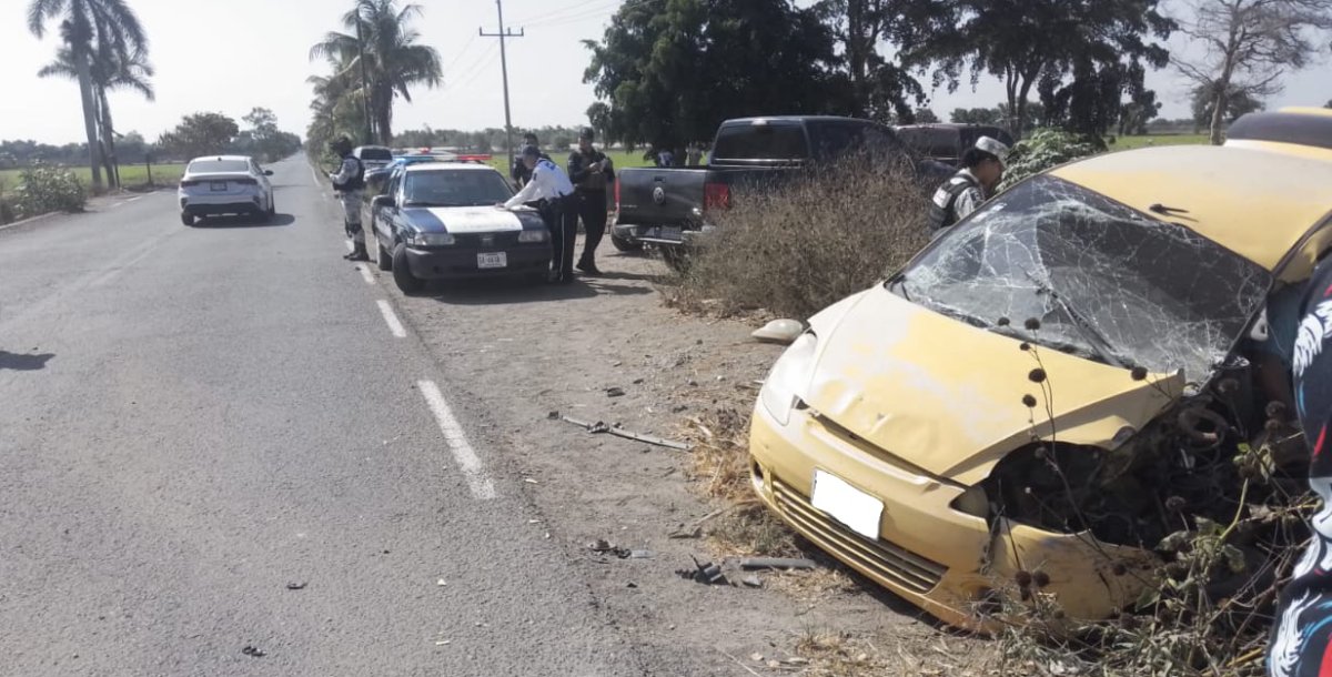 Choque frente al Cefereso de Guasave deja a un hombre lesionado