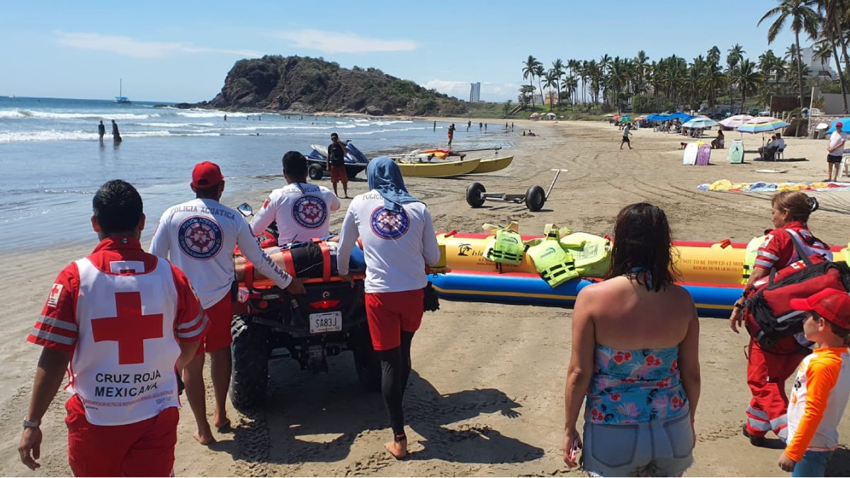 Se registra choque entre velero y moto acuática en playas de Mazatlán