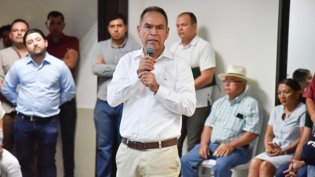 Exigen ciudadanos ante Cabildo investigar presunto abuso de policías en desalojo del predio Stase en Los Mochis