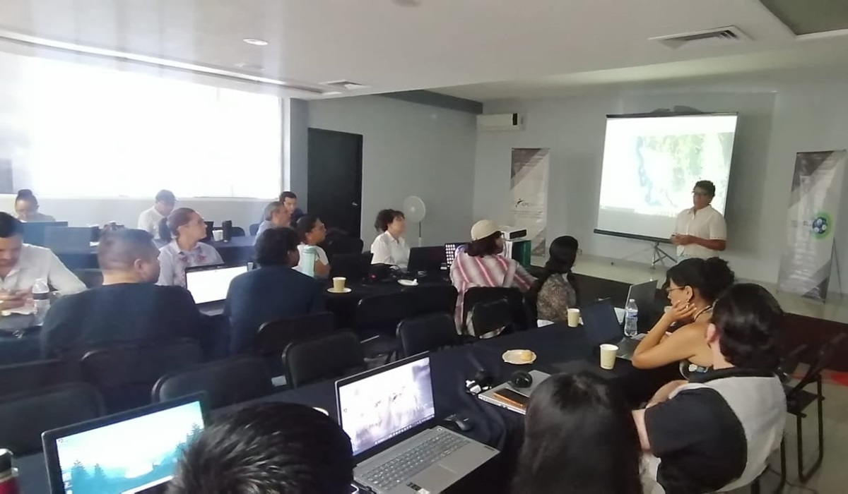 Comité de Participación Ciudadana enseña en Mazatlán a mapear para evitar corrupción