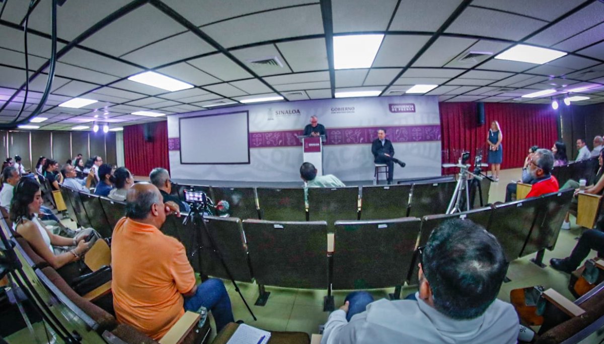 No cambiaré de actitud con la UAS, seguirá mi apoyo, pero también combate a la corrupción: Rocha