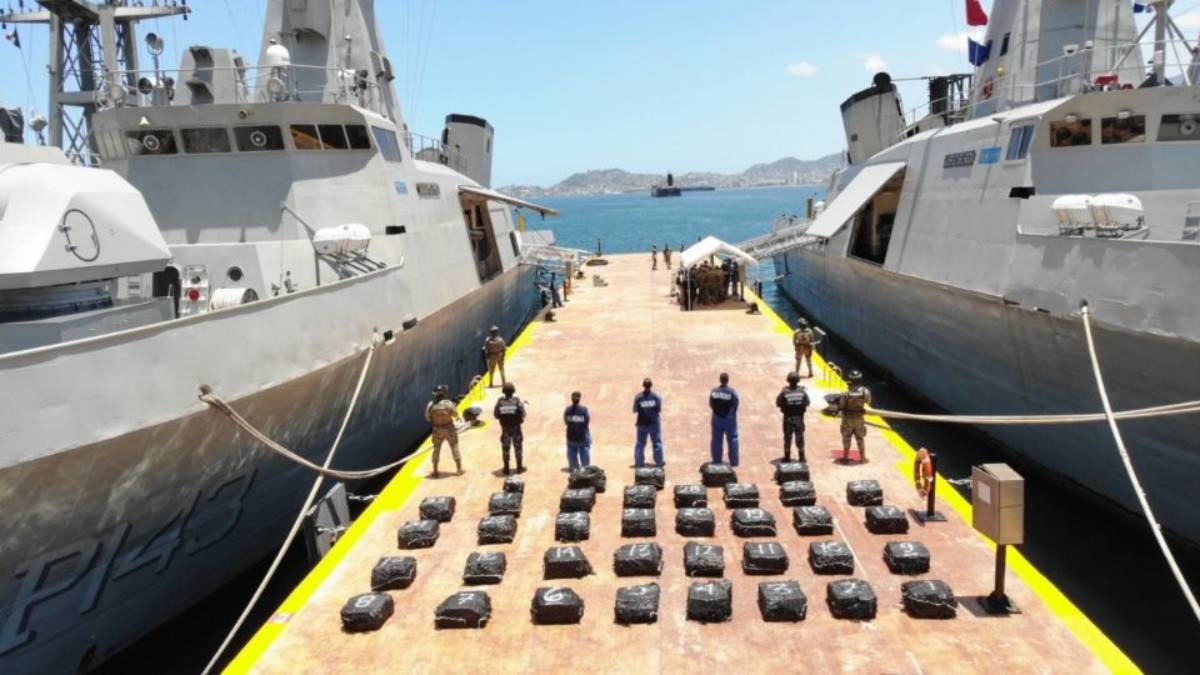 Marina de México asegura 103 costalillas con clorhidrato de cocaína en costas de Acapulco