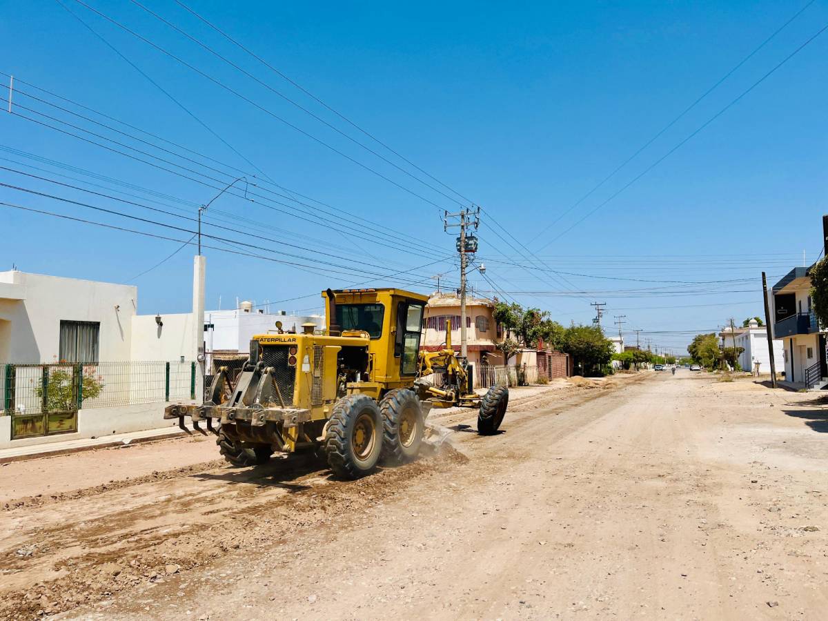 Culmina primera etapa de mantenimiento de terracerías en la zona urbana en Guamúchil; están listos para las lluvias