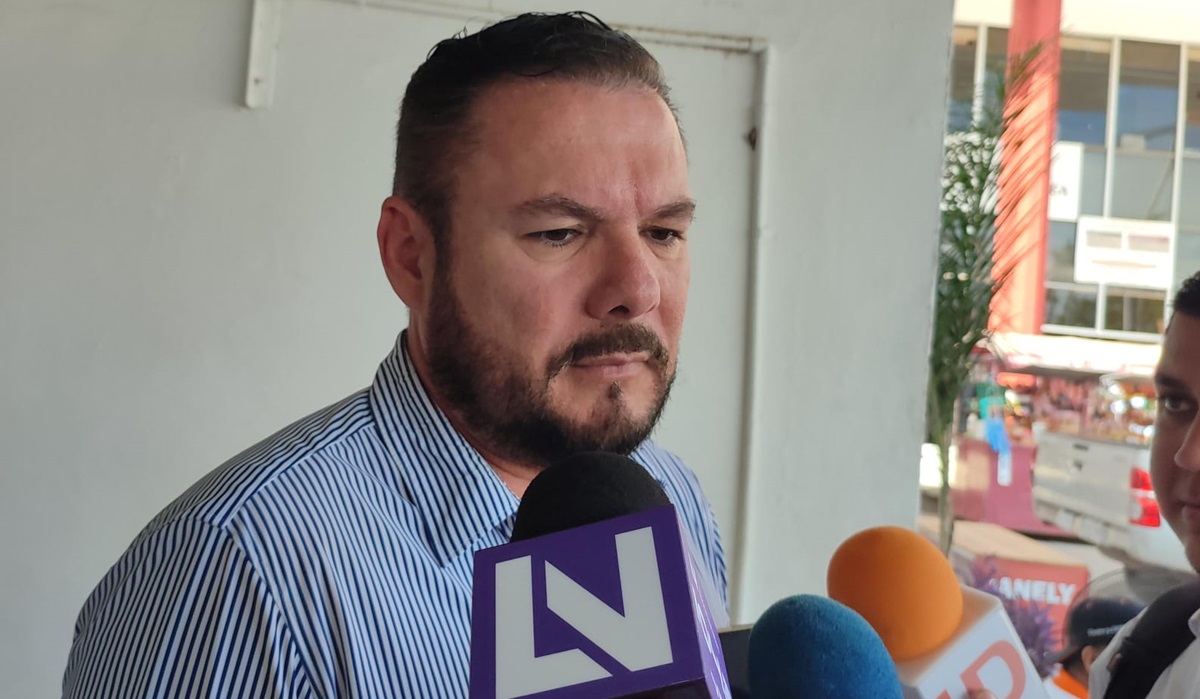Hay muchos que no quisieran, pero sí, ahí seguimos en la Secretaría del Ayuntamiento: Dalving Iturrios
